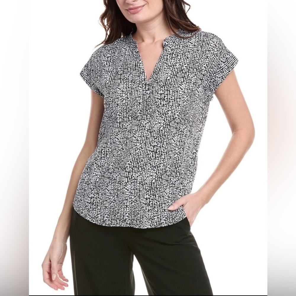 Vince Camuto V-Neck Short Sleeves Geometric White Black Top Women's Size S